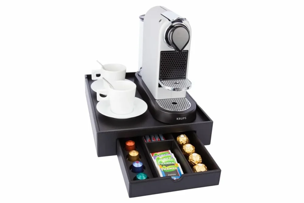 Vassoio di cortesia in ecopelle con cassetto e macchina caffè Nespresso