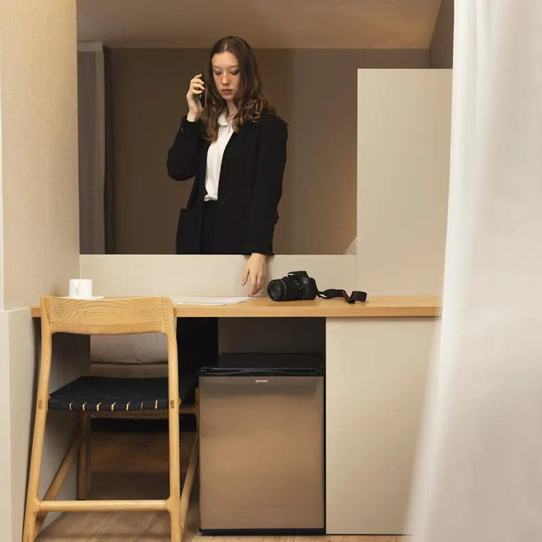 Minibar silenzioso per camera hotel